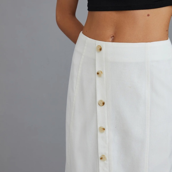 Multi-Button Split Middle Waist Maxi Skirt - Picture 12 of 12